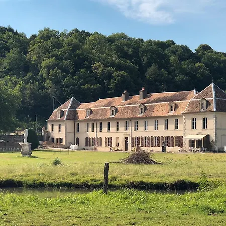 Bed & Breakfast De L'abbaye Simple Neufchateau